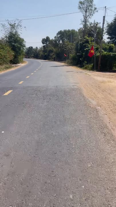 Đất nền Quốc lộ 25, Huyện Chư Sê, 4088m² giá 1.45 tỷ - Cơ hội đầu tư hấp dẫn!