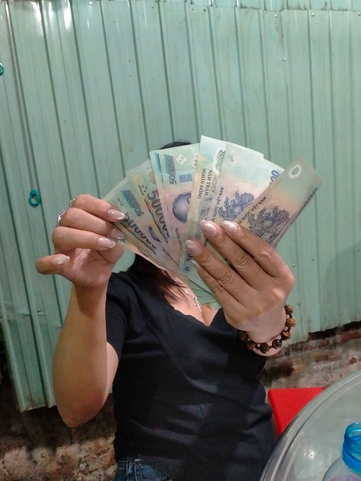 Nhà riêng Hẻm 42 Âu Cơ, Quận 11, 119m² giá 1.2 tỷ - Khu dân trí cao!