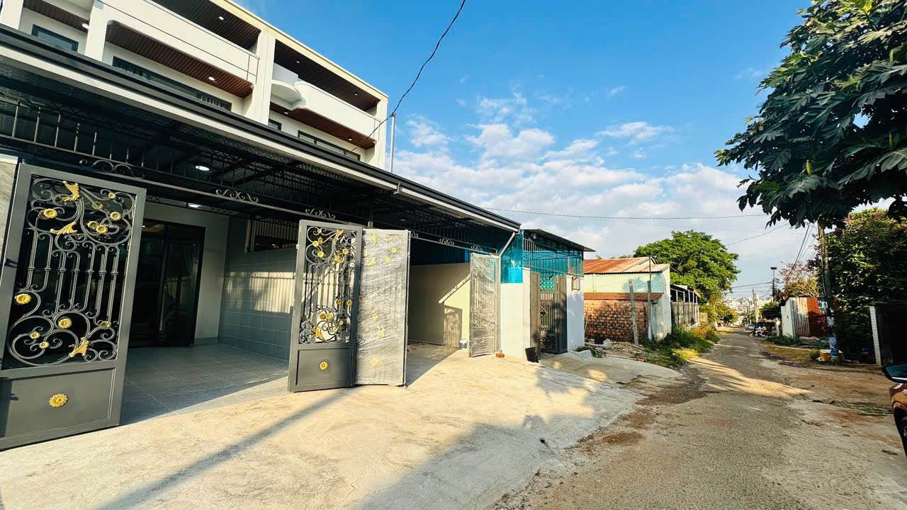 Nhà mới hẻm Lương Ngọc Quyến, P. Hội Phú, 148m² giá chỉ 2 tỷ - Sẵn sàng vào ở ngay!