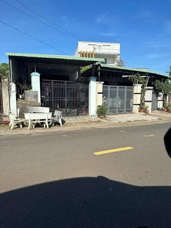 Nhà cho thuê nguyên căn tại Thị trấn Đất Đỏ - Giá chỉ 3,2 triệu/tháng!