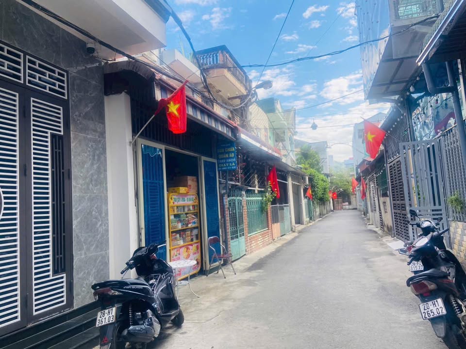 Đất nền trung tâm phường Đồng Tiến, Hòa Bình 79m² giá 1.8 tỷ - Sổ hồng chính chủ!