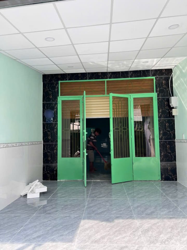 Bán nhà mặt tiền Chợ Tân Hương, Quận Tân Phú - Diện tích 60m² giá 6.3 tỷ - Cơ hội vàng cho đầu tư!