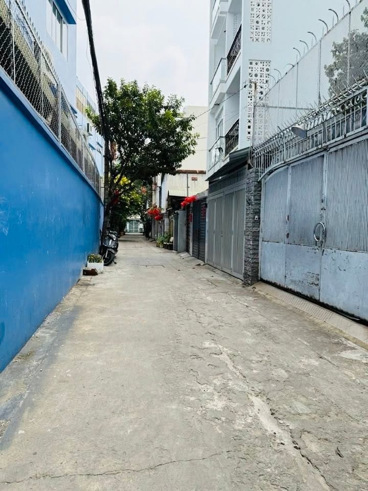 Nhà phố Tân Phú 49m² giá 5 tỷ - Đầu tư sinh lời tuyệt vời!