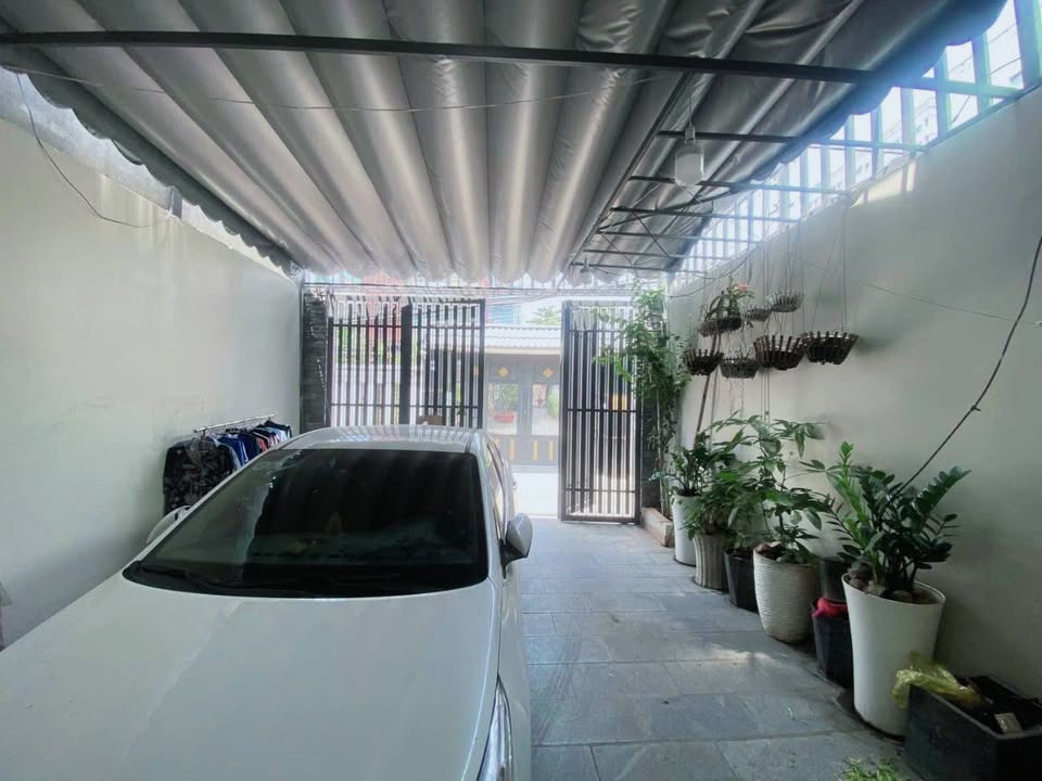 Nhà đẹp 2 tầng Ngô Chí Quốc, 100m² chỉ 6,1 tỷ - Ô tô vào tận sân!