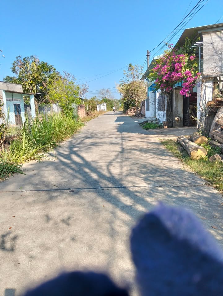 Đất nền Phường Trần Hưng Đạo, TP Kon Tum 215m² giá chỉ 300 triệu - Cơ hội đầu tư tuyệt vời!