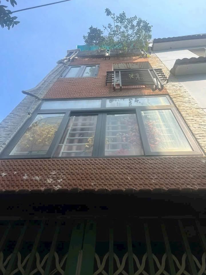 Nhà riêng Phường 4, Quận Phú Nhuận 19m² giá 4.4 tỷ - Gấp bán giảm 290 triệu!