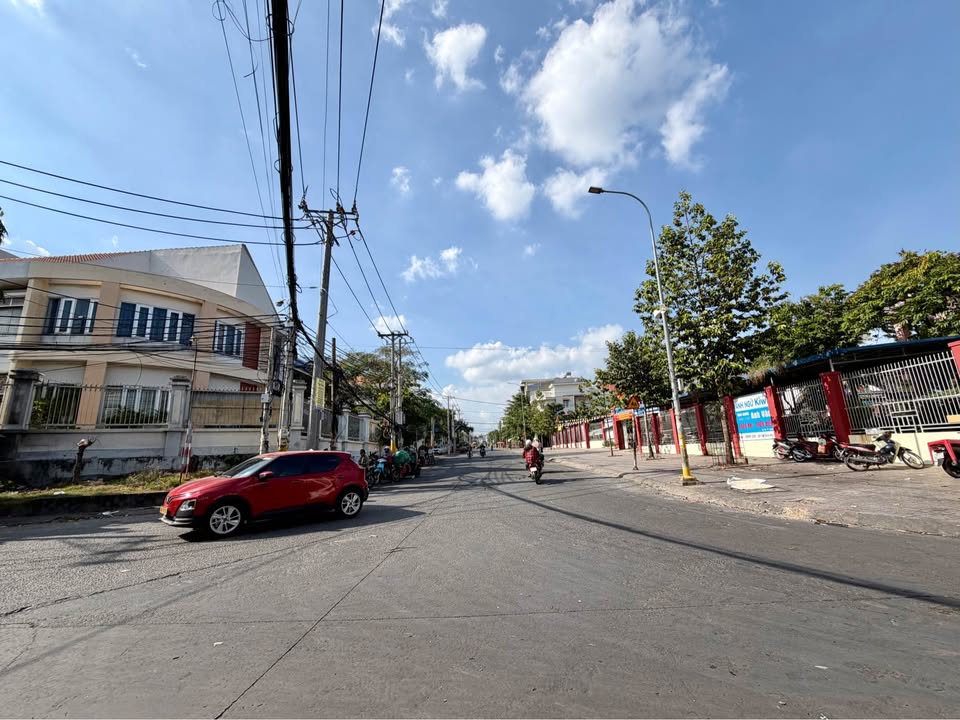 Nhà mặt tiền đường Long Bình, Biên Hòa 150m² giá 5.5 tỷ - Cơ hội đầu tư vàng!