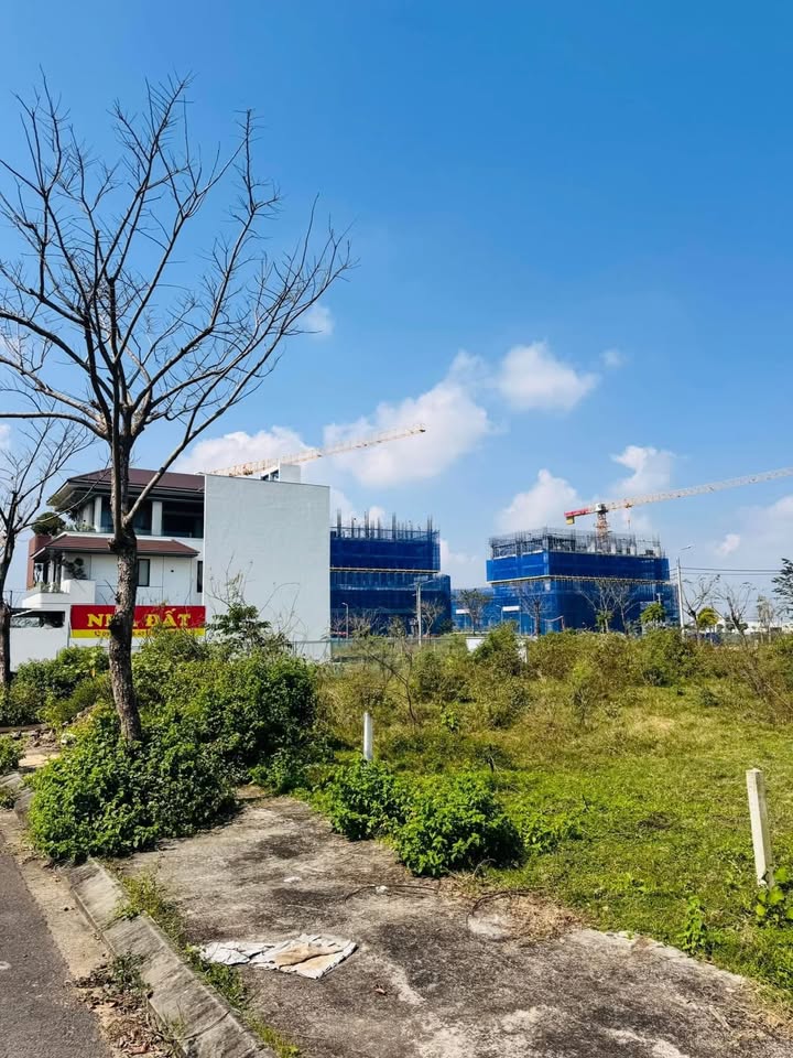 Đất nền Đầm Sen, Đà Nẵng 200m² giá 13.5 tỷ - Sổ đỏ chính chủ