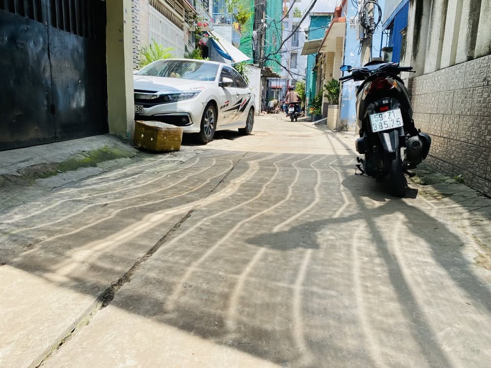 Nhà cấp 4 hẻm thông Âu Cơ, Tân Bình 110m² giá chỉ 8 tỷ - Ô tô vào tận nhà!