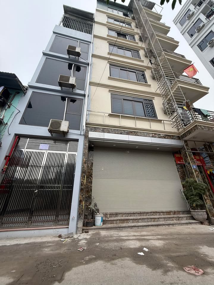 Nhà phố 5 tầng tại Phú Diễn, 30m², giá chỉ 8 tỷ - Kinh doanh thuận lợi!