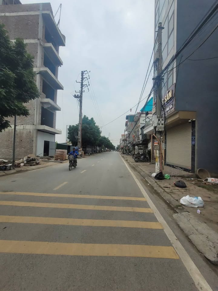 Nhà phố lô góc 40m² Huyện Hoài Đức chỉ 4 tỷ - Mới tinh, 2 mặt thoáng!