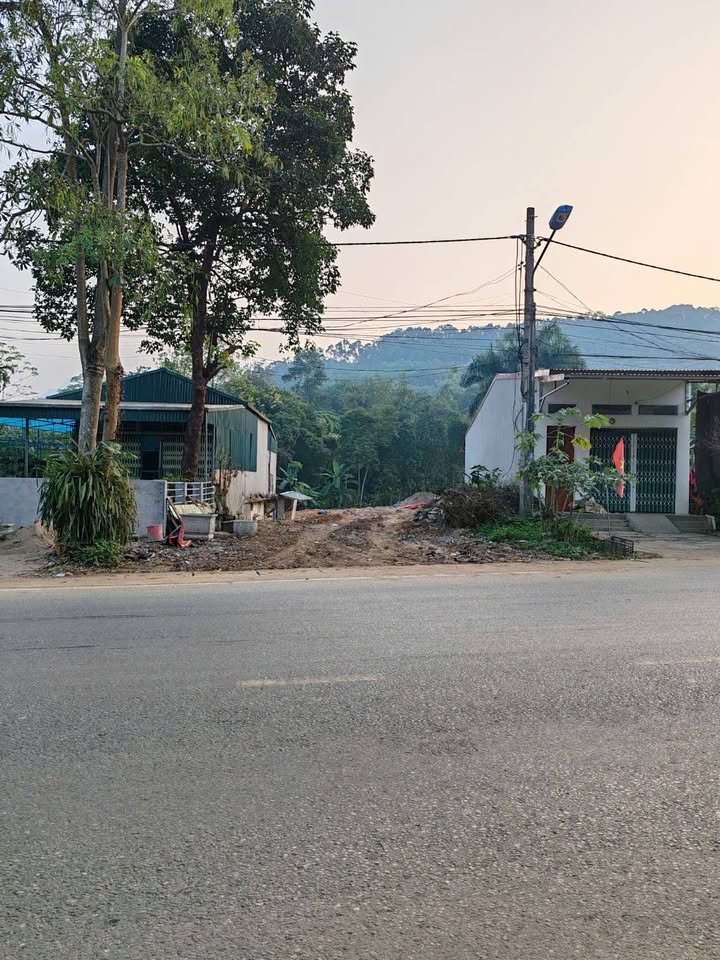 Đất nền 120m² mặt đường Quốc lộ 4E, Phường Xuân Tăng, Lào Cai - Sổ đỏ chính chủ, xây dựng tự do!
