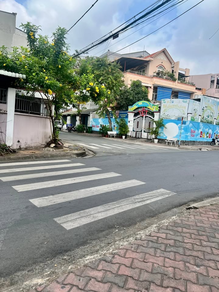 Mặt tiền FrontHouse Khổng Tử, Quận 9, 100m² giá chỉ 12.5 tỷ - Cơ hội đầu tư tuyệt vời!