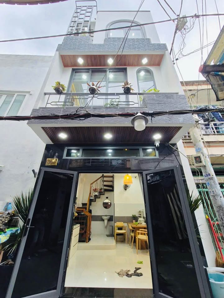 Nhà phố Nguyễn Tri Phương Quận 10 - 21m² giá 4.8 tỷ - Chính chủ 100%