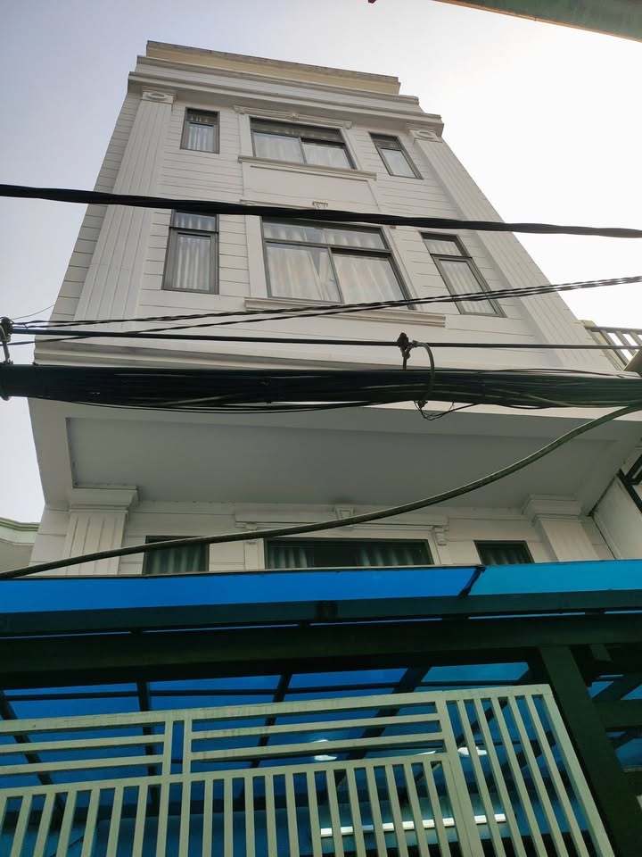 Căn hộ cho thuê tại Làng Đại Học Bình Thạnh 82m² giá 11 tỷ - Đầu tư sinh lời cao!