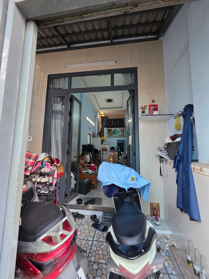 Nhà hẻm Bà Hom, Phường Phú Lâm, Quận 6, 70m² giá 5.2 tỷ - Chính chủ bán gấp!