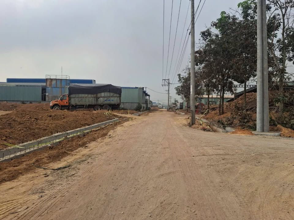 Đất nền đường Uyên Hưng 24, Tân Uyên 563m² giá 2.7 tỷ - Đầu tư sinh lời hấp dẫn!