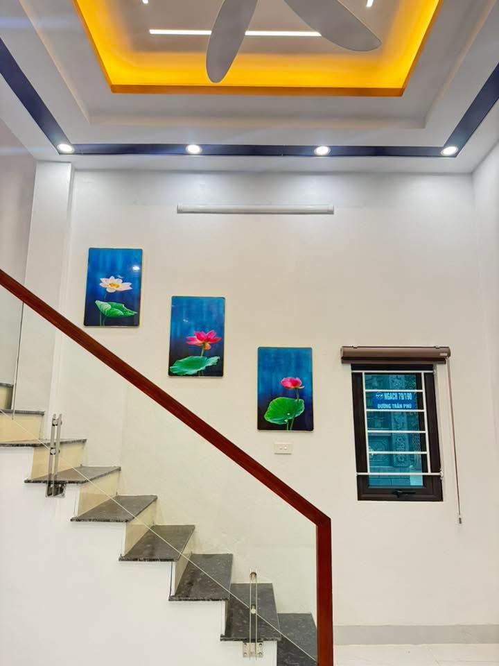 Nhà 4 tầng đầu ngõ Trần Phú, Nam Thành 50,4m² - Sát chợ, trường học!