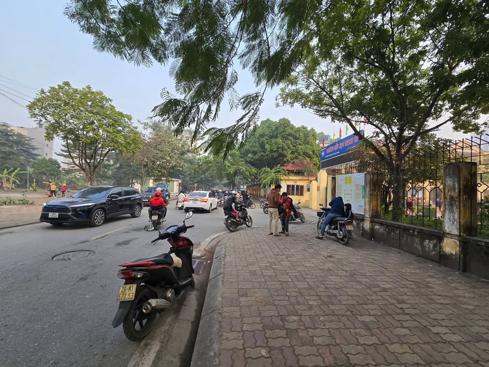 Đất Trục Xe Buýt Tứ Hiệp 30m² giá 10 tỷ - Kinh doanh đỉnh cao!