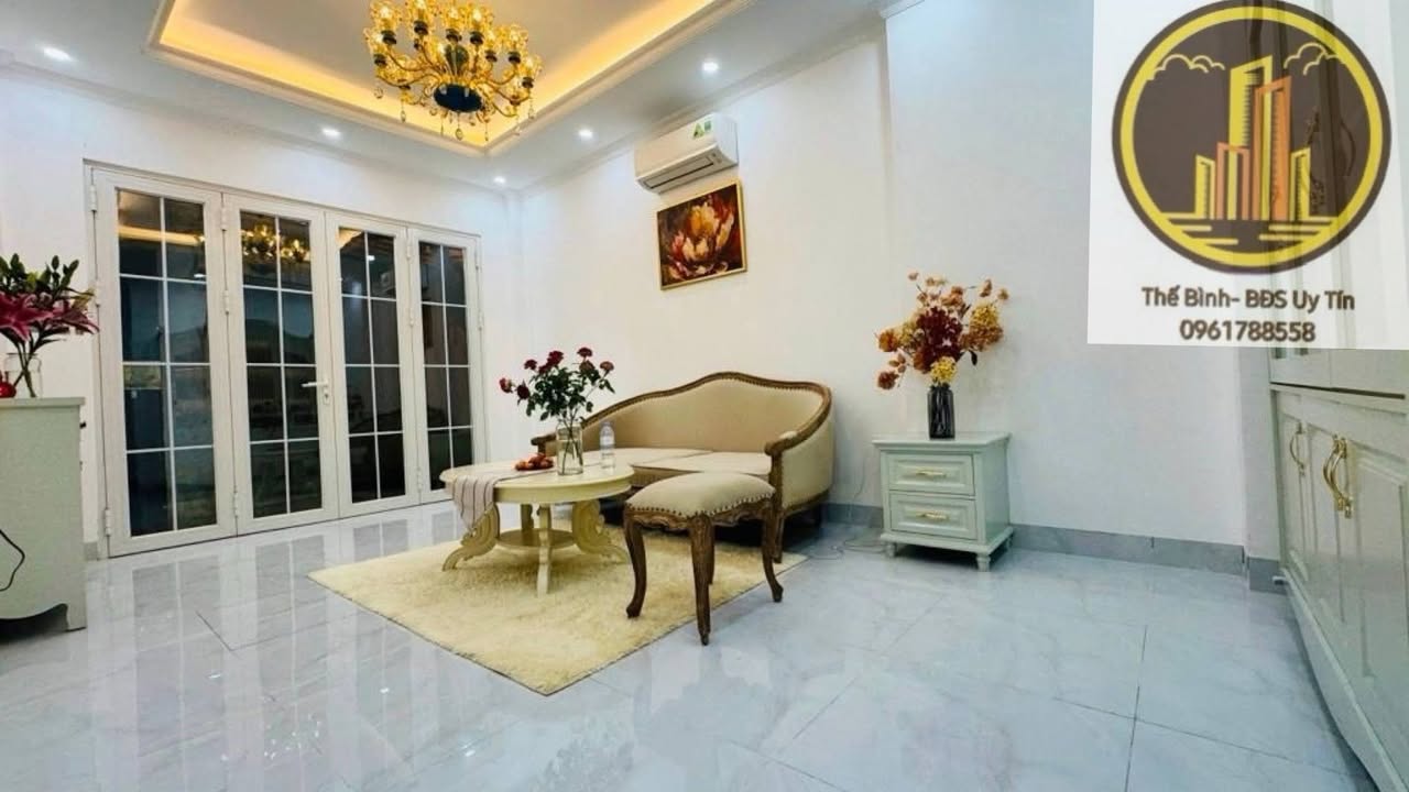 Nhà 7 tầng Lạc Long Quân, Tây Hồ 36m² giá 13 tỷ - Nhà mới đẹp, ở ngay!