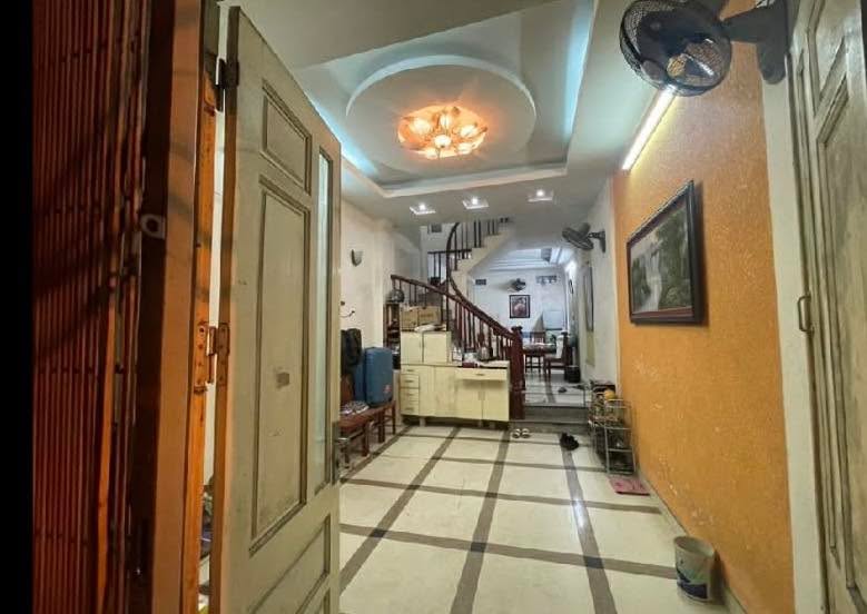 Nhà riêng Trần Bình, Cầu Giấy 40m² giá thỏa thuận - Ô tô đỗ cửa!