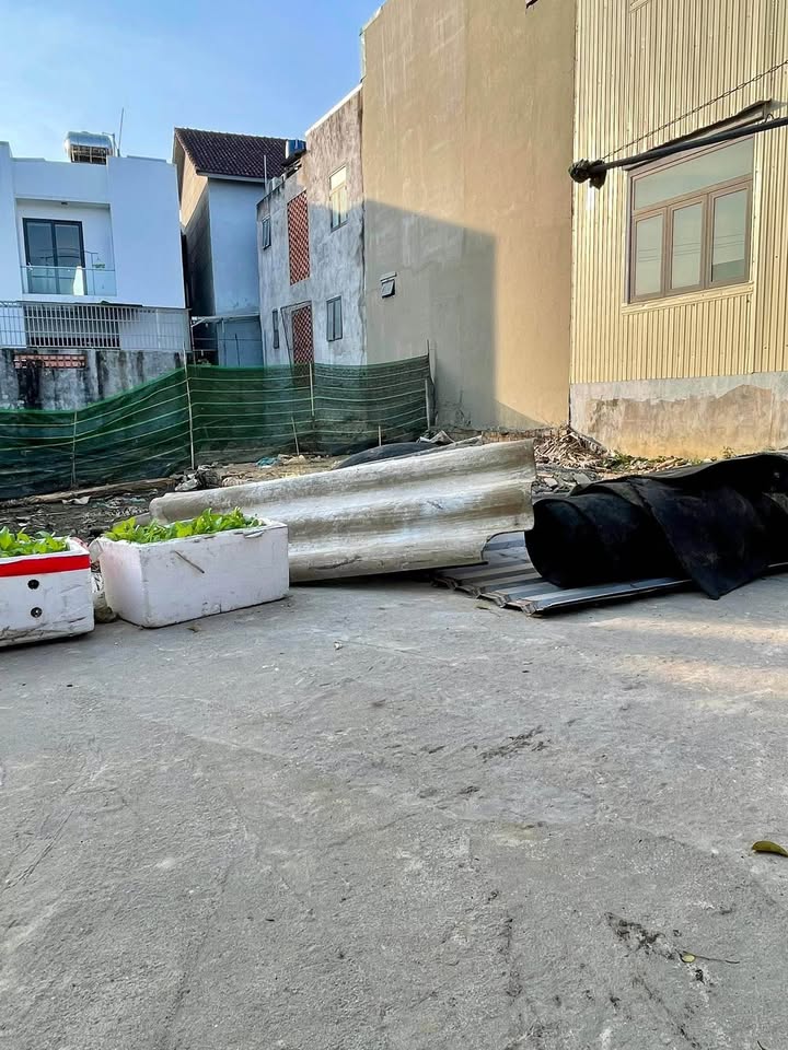 Đất nền hẻm Nguyễn Tri Phương, TP Quảng Ngãi 115m² - Hướng Đông, ô tô tới nơi!