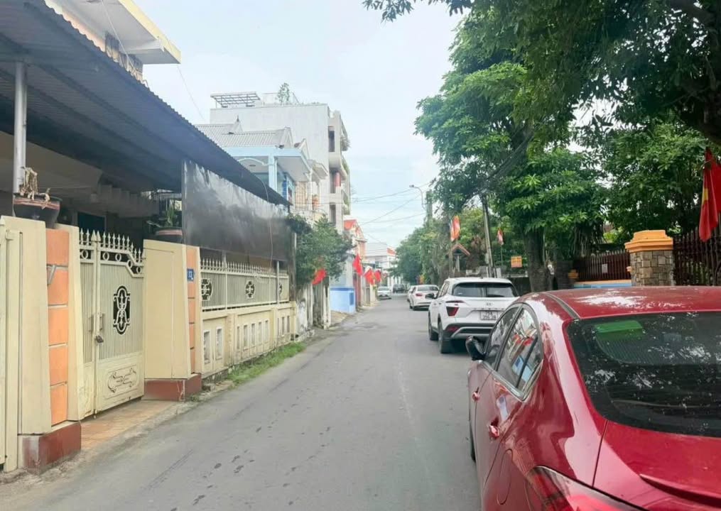 Nhà 2 tầng mặt tiền Nguyễn Tuân, TP Huế 72m² giá 3.6 tỷ - Sẵn sàng kinh doanh!