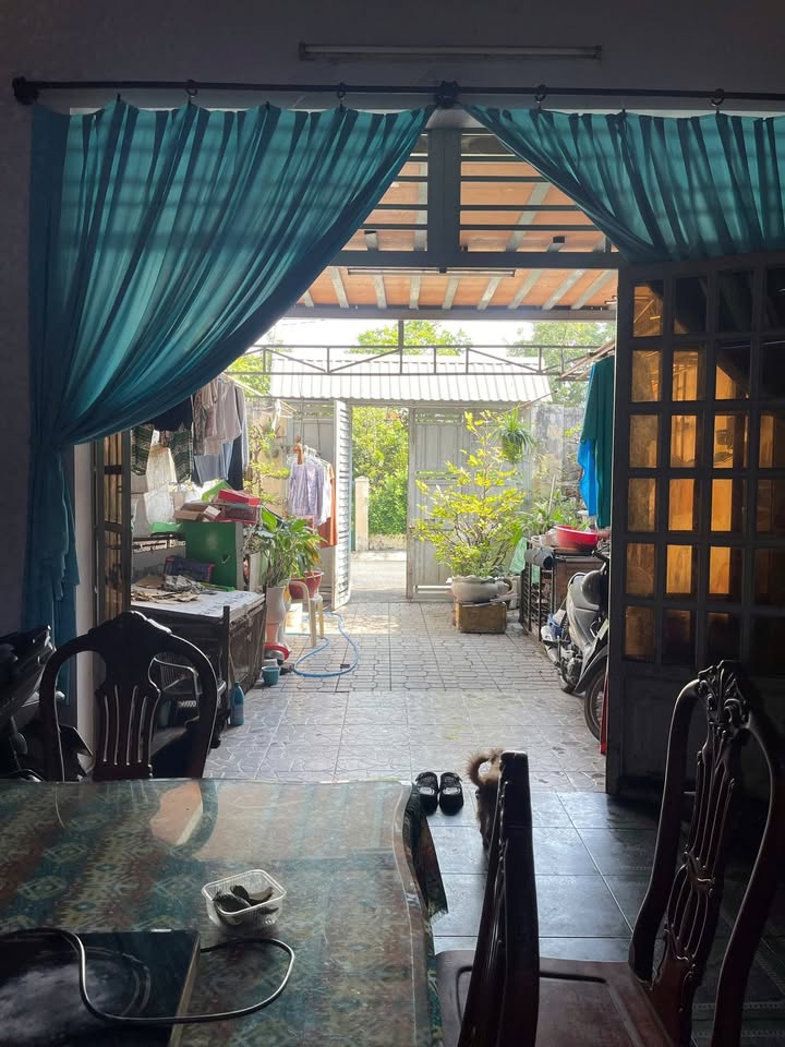 Nhà cấp 4 Hóc Môn 143m² giá 6.6 tỷ - Mặt tiền đường nhựa 7m