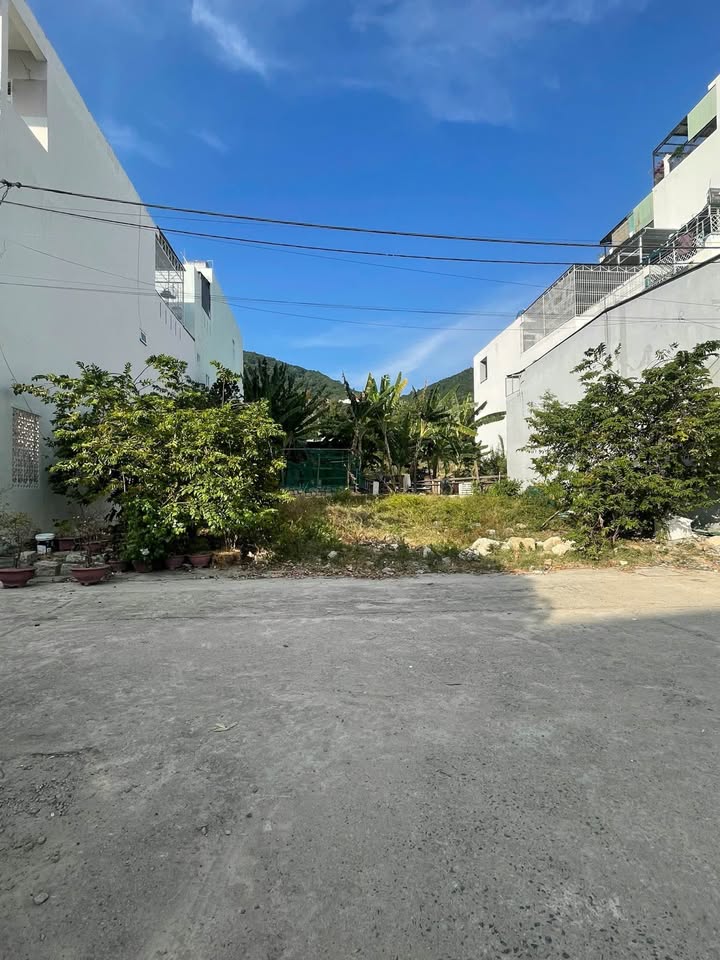 Lô đất đẹp Khu Hòn Sện, Vĩnh Hòa, Nha Trang 64m² giá 4.4 tỷ - Sổ hồng chính chủ!