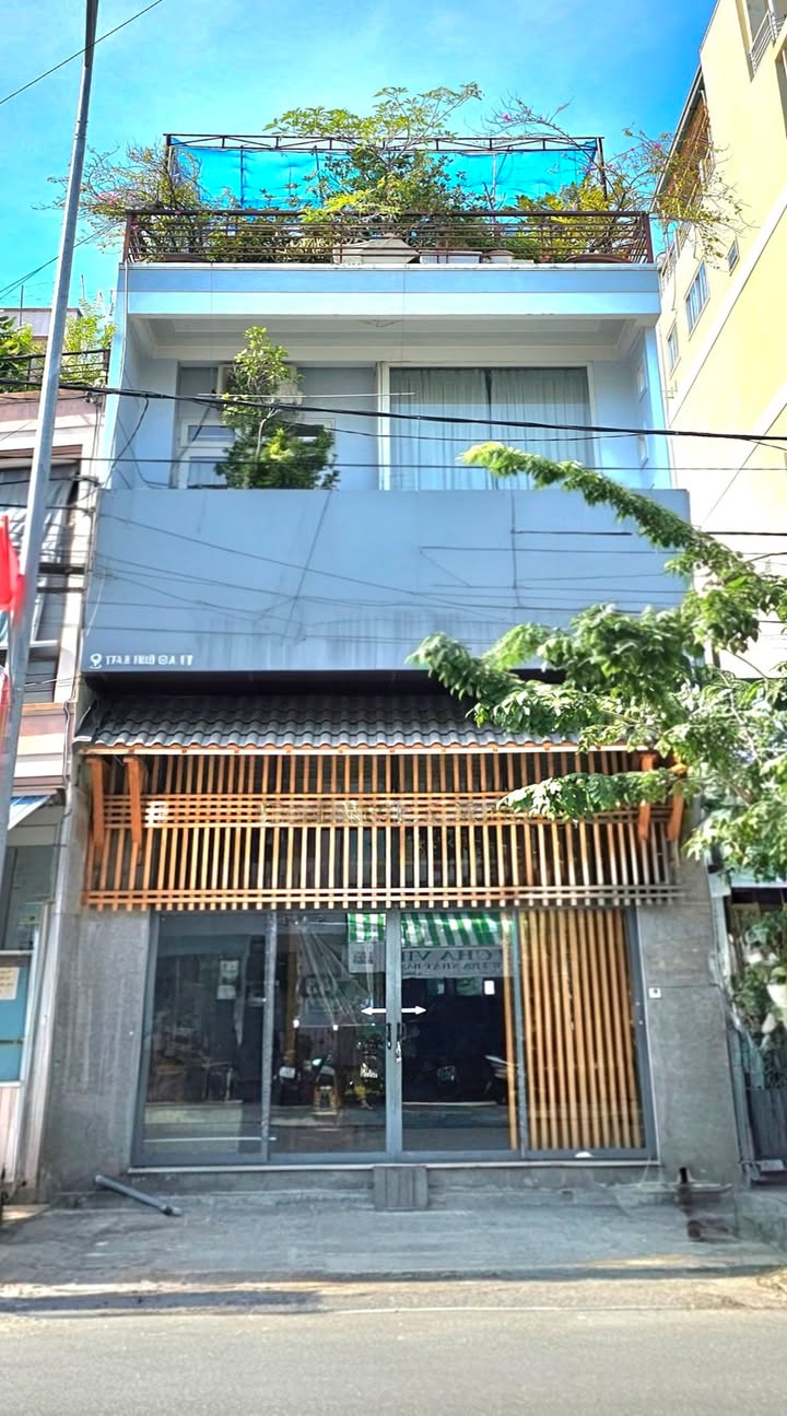 Cho thuê mặt bằng kinh doanh đường Ngô Gia Tự Nha Trang - Vỉa hè rộng, thuận tiện làm ăn!