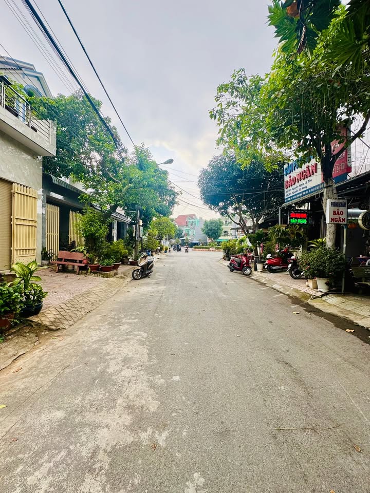 Đất nền Dĩ An 98m² giá 5.35 tỷ - Tiềm năng kinh doanh lớn!