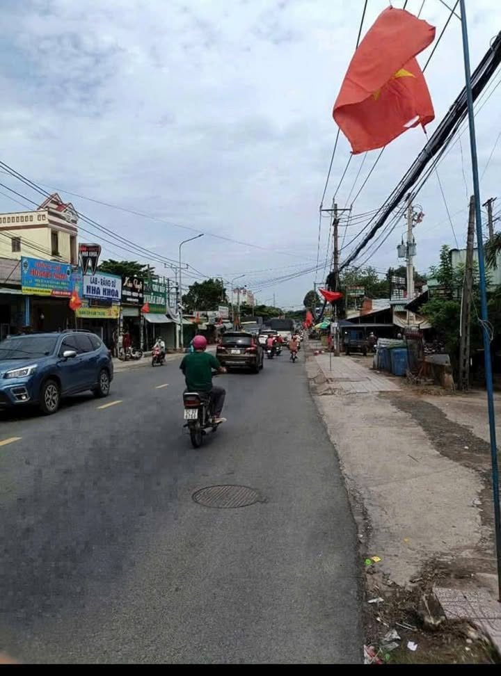 Lô đất mặt tiền chợ Chí Hùng, 3200m², giá đầu tư cực tốt!