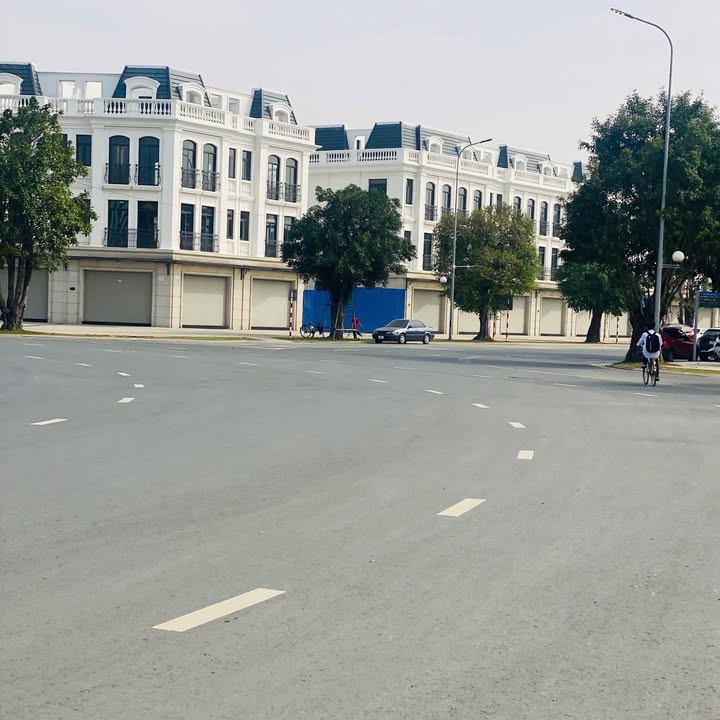 Nhà 5 tầng tại Vinsmart City 30m² giá 6 tỷ - Chính chủ cần bán gấp!