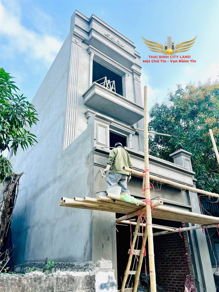 Nhà 3 tầng Phú Xuân 56m² giá 2 tỷ - Thiết kế hiện đại, ô tô để trong nhà!