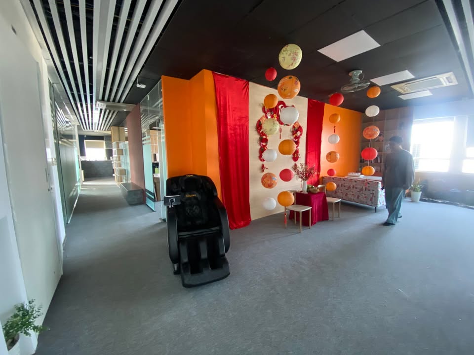 Văn phòng cho thuê Lê Văn Lương – Hoàng Đạo Thúy 170m² giá 40 triệu - Không gian làm việc chuyên nghiệp!