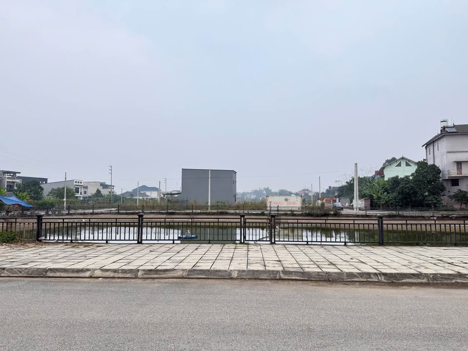 Đất nền view Hồ Đồng Giang Lâm Thao 110m² giá chỉ 1.8 tỷ - Cơ hội đầu tư hiếm có!