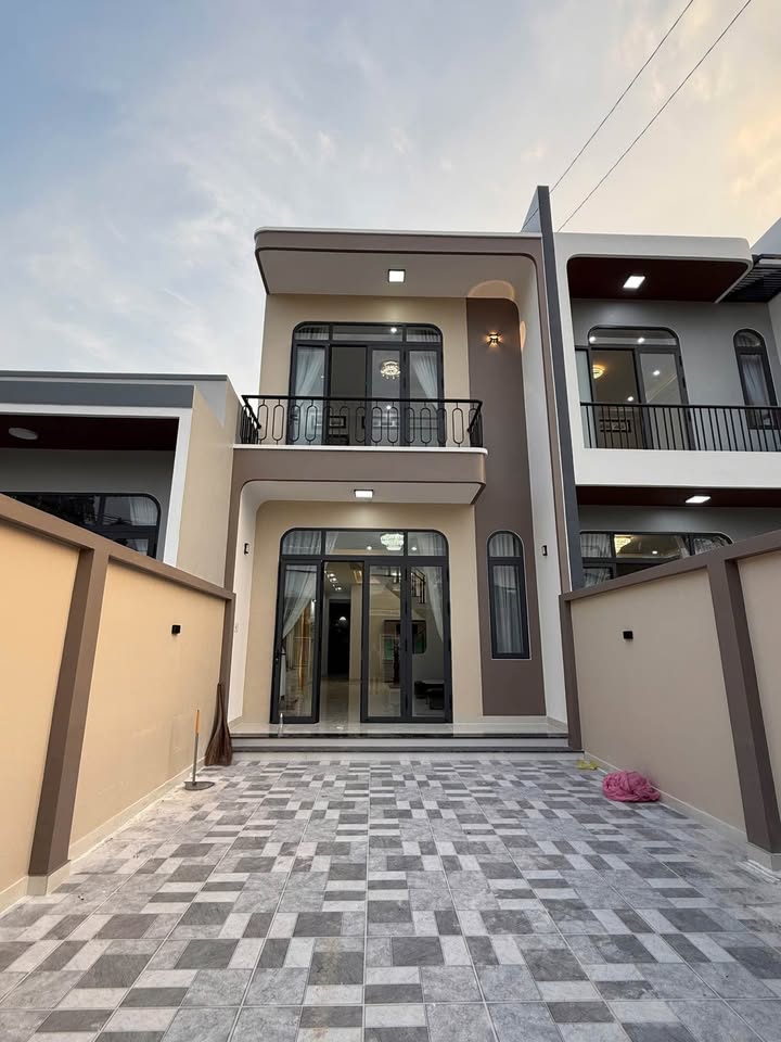 Nhà mặt tiền hẻm Phạm Hùng, Tây Ninh 123m² giá 2.59 tỷ - Sẵn sàng vào ở ngay!