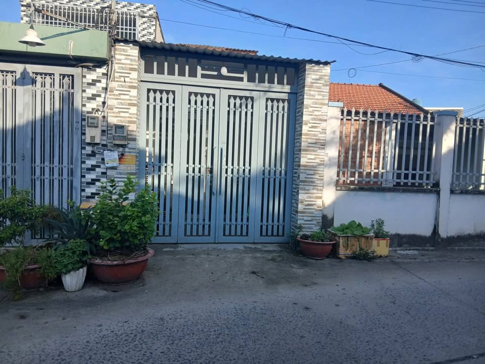 Nhà chính chủ hẻm xe tải Nữ Dân Công 56m² giá 1.45 tỷ - Bán gấp, hạ giá 100 triệu!