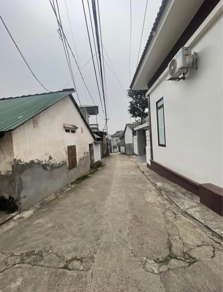 Đất nền Phường Gia Cẩm 100m² giá 2.8 tỷ - Gần hồ Văn Lang và tiện ích đầy đủ!