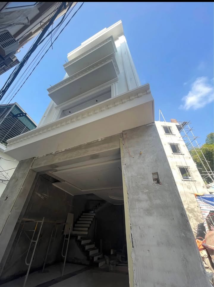 Nhà phố 4 tầng tại Ngõ 4 Nguyễn Văn Cừ, Hạ Long, 52m² - Giá chỉ 4.95 tỷ!