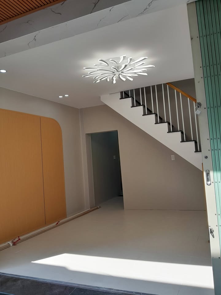 Nhà hẻm 514 đường Hoàng Văn Thụ, 40m² giá 2.55 tỷ - Sổ hồng chính chủ!