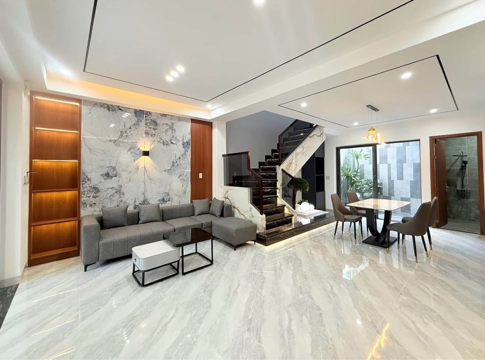 Nhà 2 tầng Kiệt Ô tô Lê Ngô Cát, Thủy Xuân, 100m² giá 2.98 tỷ - Sẵn sàng vào ở!