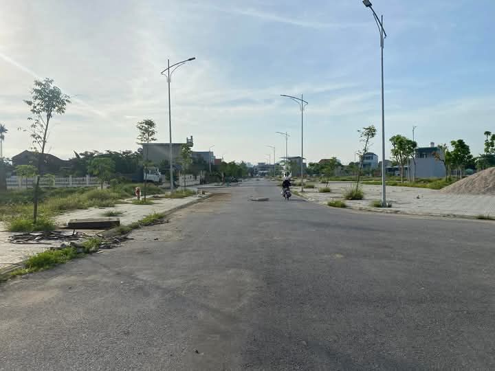 Đất nền Đại đô thị Đông Sơn 100m² giá 1.4 tỷ - Đầu tư sinh lời ngay!