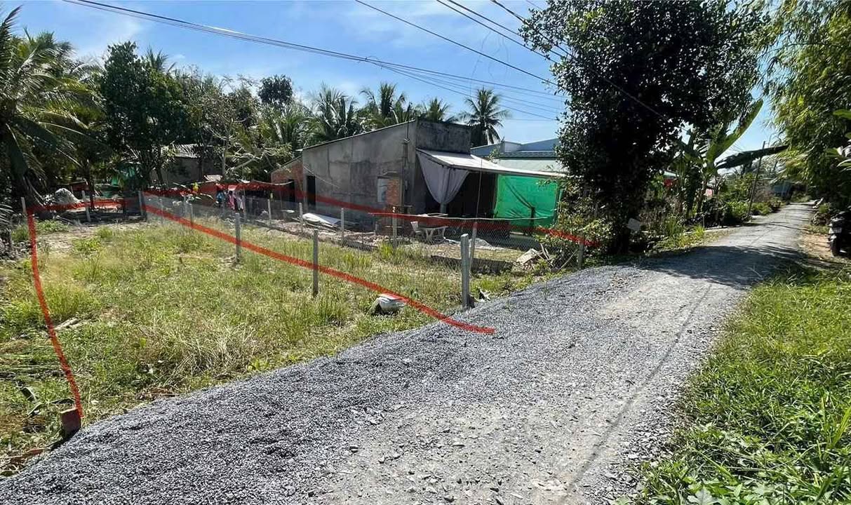 Đất nền xã Long Phước, huyện Long Hồ, 120m² giá 200 triệu - Sổ hồng sẵn sang tên ngay!