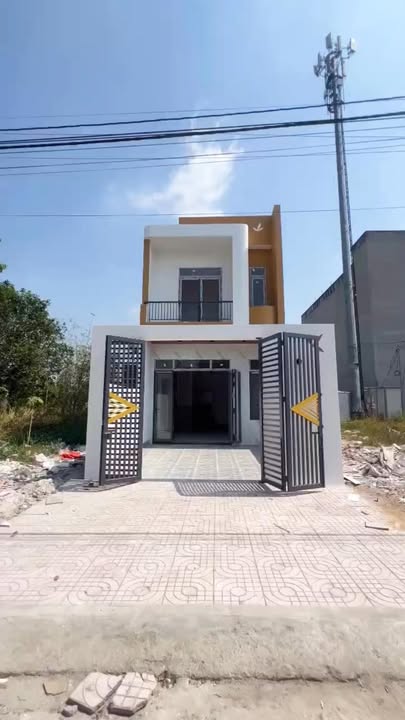 Nhà lầu Khu Lavender 140m² giá 2 tỷ - Sổ riêng chính chủ, dân trí cao!