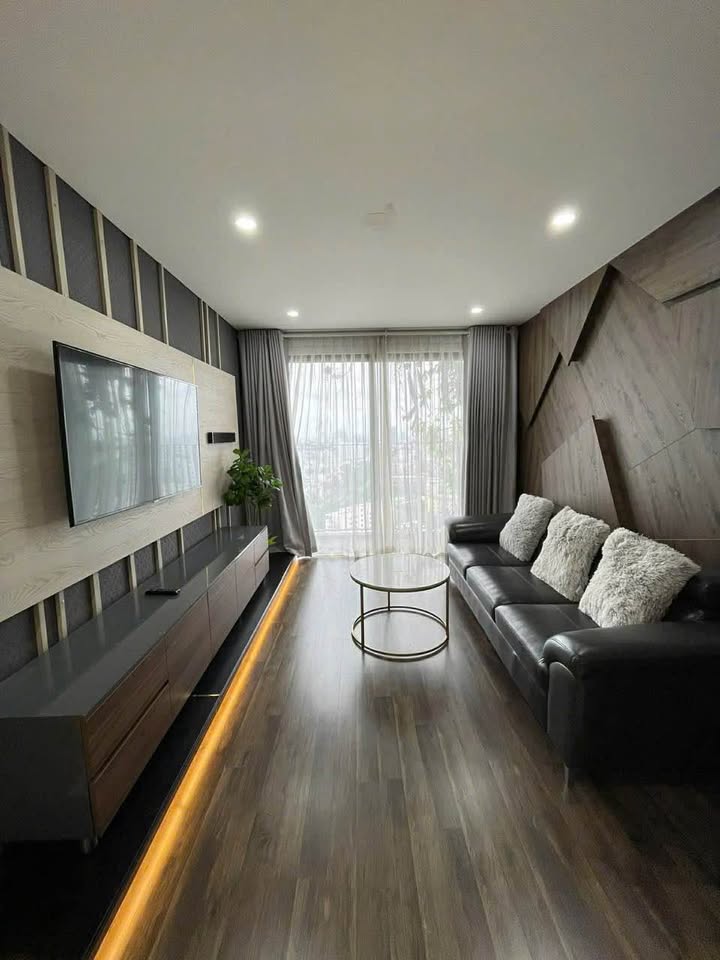 Căn hộ Hà Đô Centrosa 107m² giá 13.5 tỷ - Nội thất sang trọng, view thành phố thoáng mát!