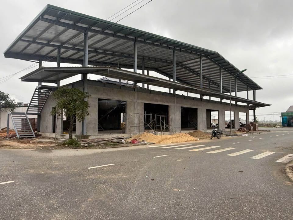 FrontHouse Chợ mới Cẩm Thành 40m² giá 25 tỷ - Kinh doanh siêu VIP hai mặt tiền