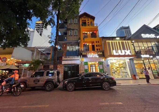 Nhà mặt tiền Trần Hưng Đạo, Quy Nhơn 127m² giá 12 tỷ - Đầu tư sinh lời ngay!