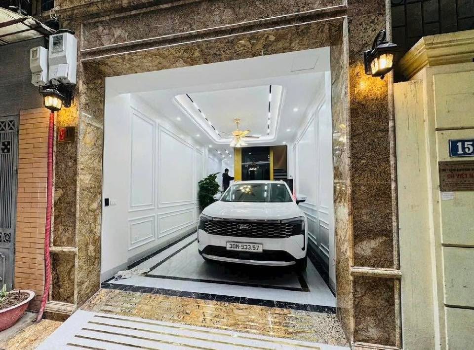 Nhà riêng Hoàng Quốc Việt, Cầu Giấy, 60m², 6 tầng thang máy - Sẵn sàng ở ngay!