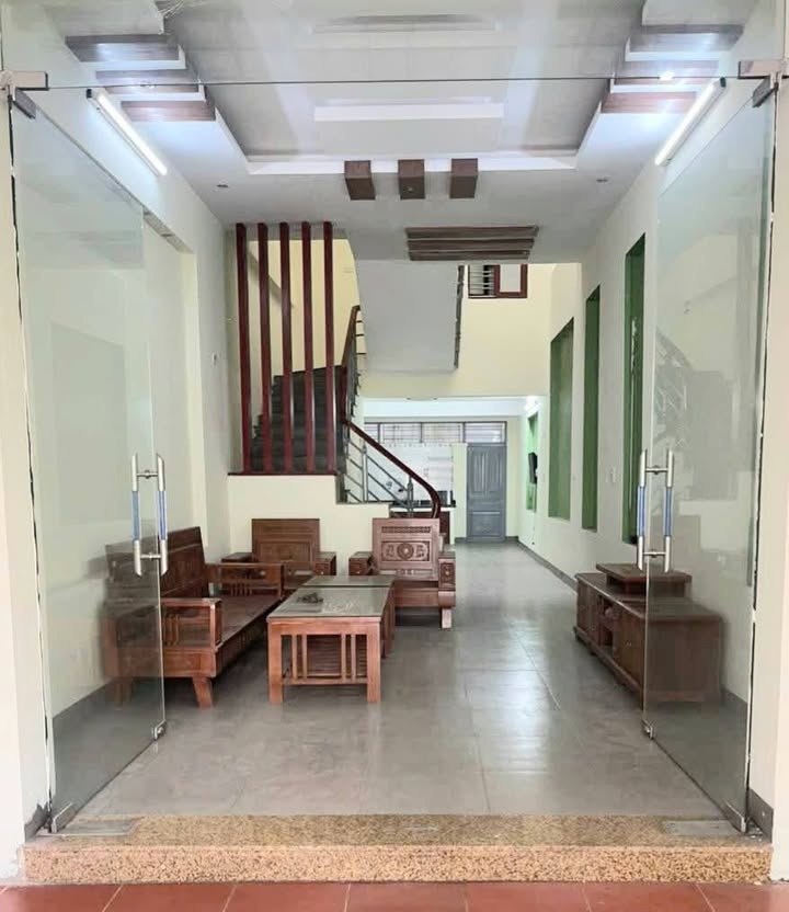 Nhà 2,5 Tầng Đường Bà Triệu, Thanh Hóa 74m² giá 3 tỷ - Giá tốt còn sót lại!